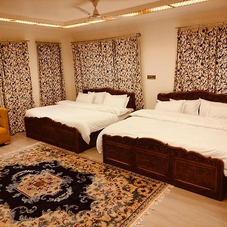 New Zamrood Holiday Home Srīnagar Esterno foto